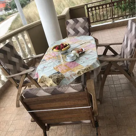 Rias House Apartament Néa Péramos