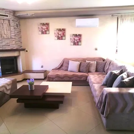 Rias House *